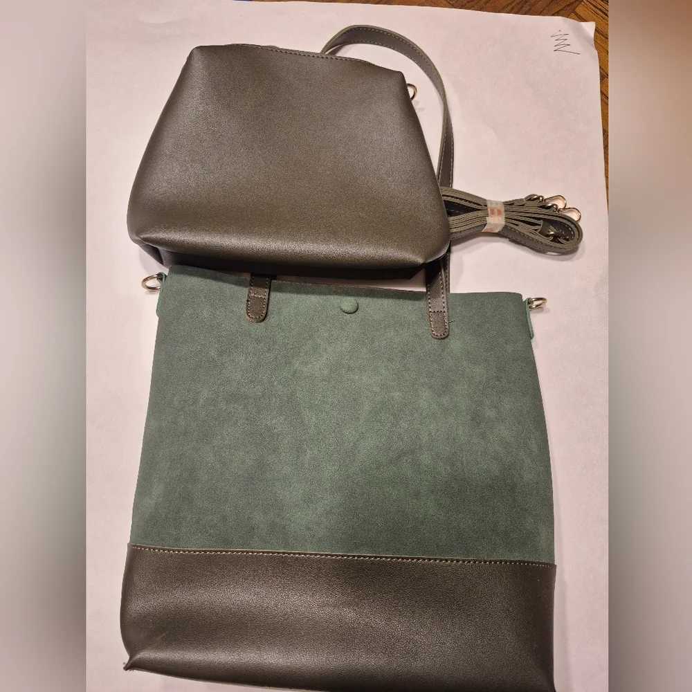 🆕️2 Toned Green Tote Bag And Crossbody